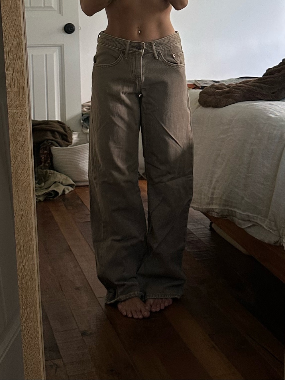 Low Loose levi’s in Washed Pine Bark